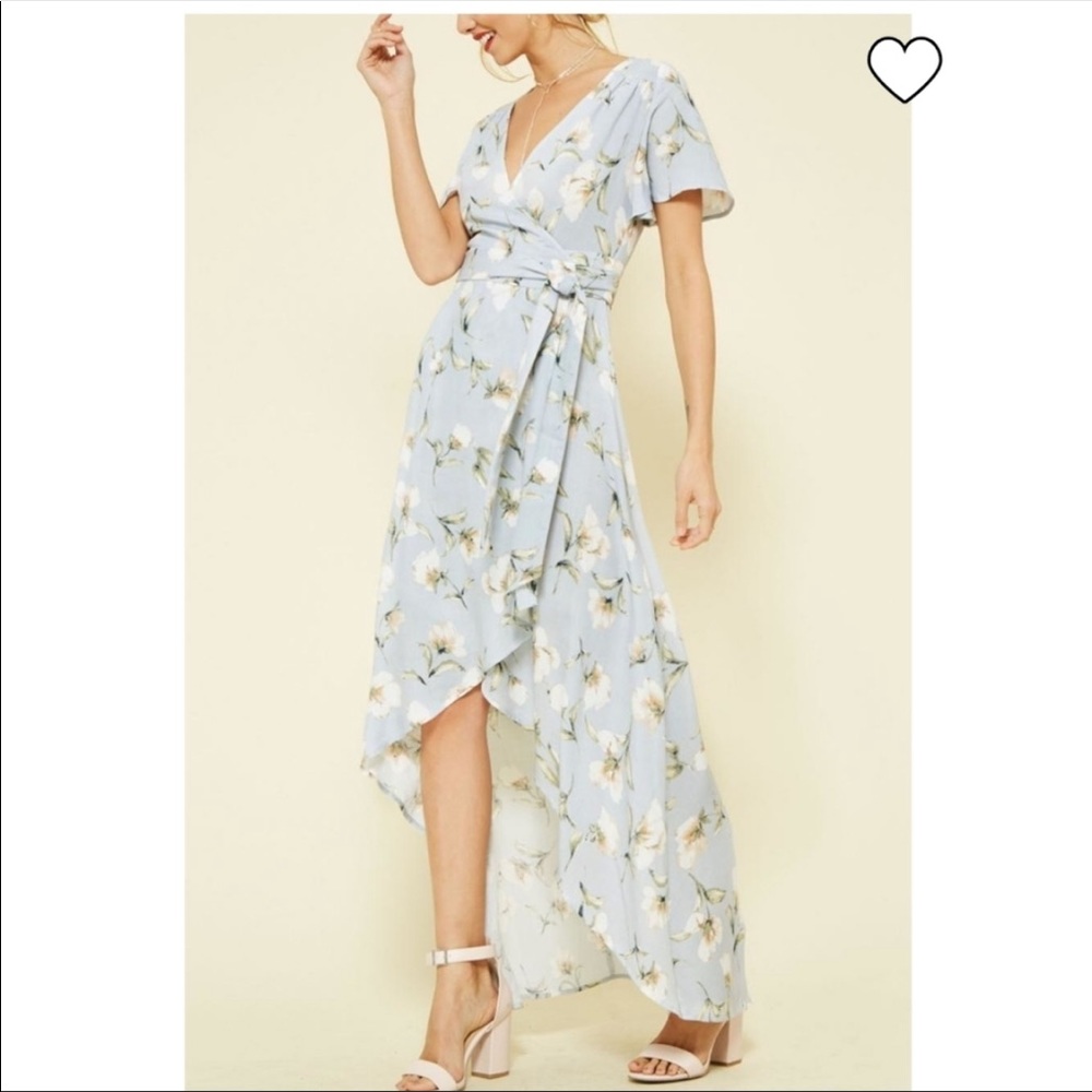 EUC Promesa Floral Wrap Dress Size Medium